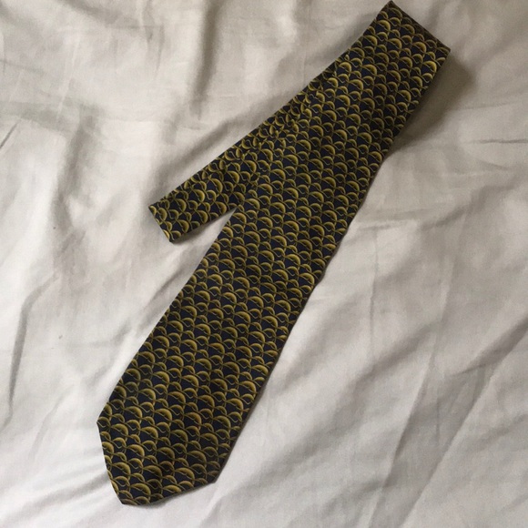 Gucci 100% Silk Tie NWOT - Picture 2 of 5